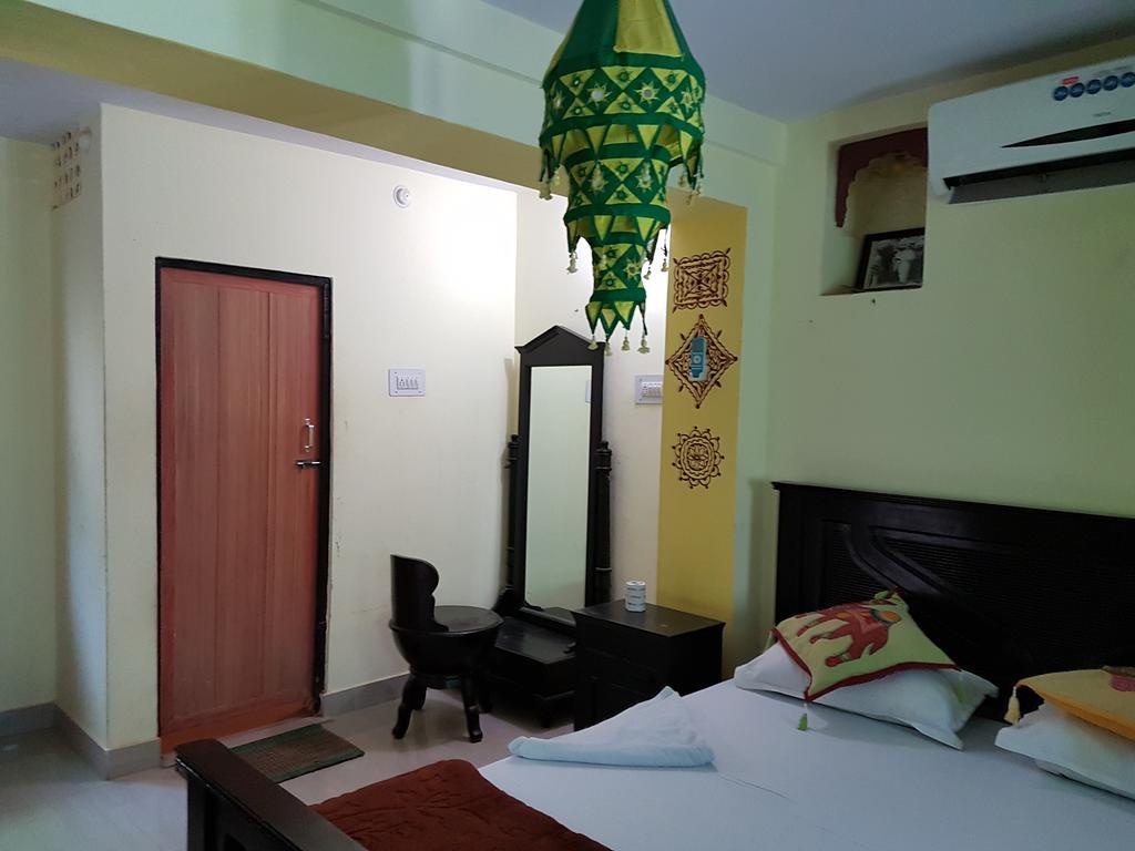Hare Krishna Home Stay Guest House Jodhpur  Buitenkant foto