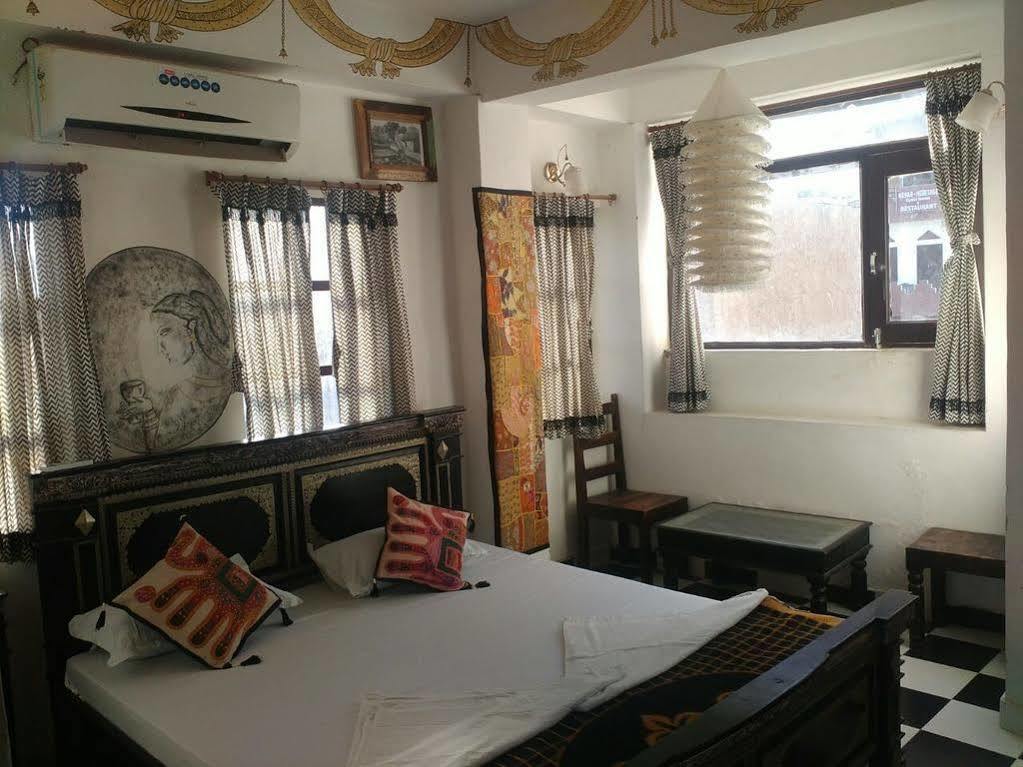Hare Krishna Home Stay Guest House Jodhpur  Buitenkant foto